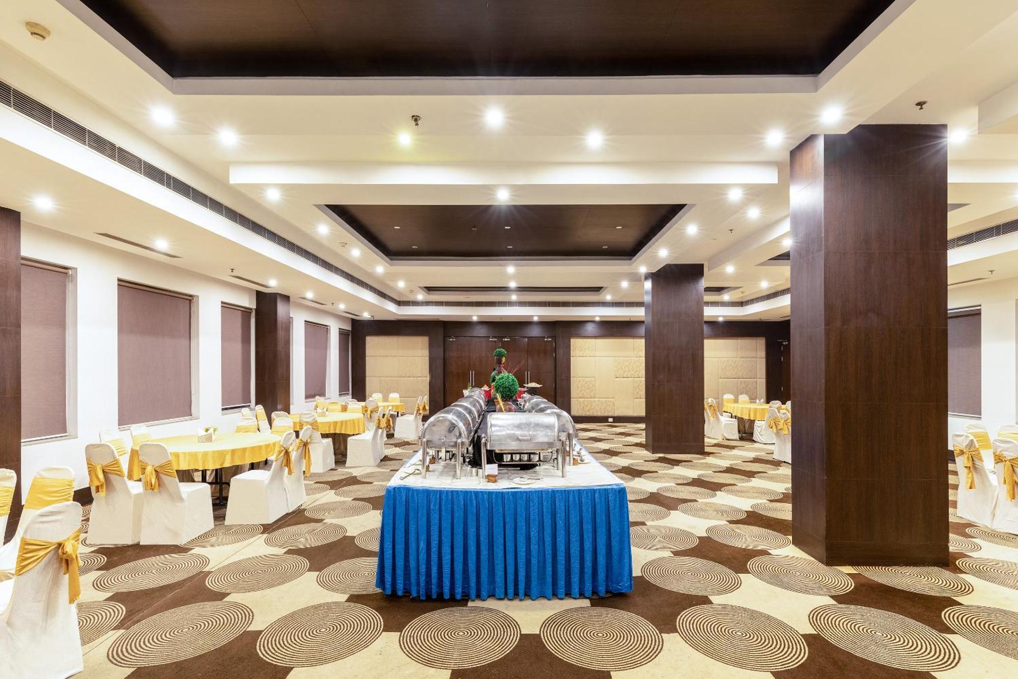 Sunday Hotel Chandigarh Zirakpur מראה חיצוני תמונה